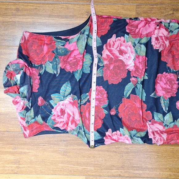 Cupio Blush Sleeveless Black with Red Roses Bodycon Dress - Picture 9 of 13